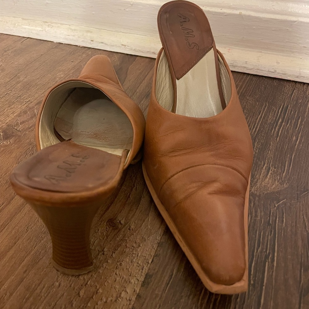 Vintage mule brown leather heels size 7